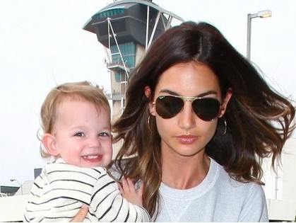 Ангел Victoria's Secret умеет выглядеть хорошо во всем!