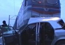 Локомотив протащил Волгу 200 метров