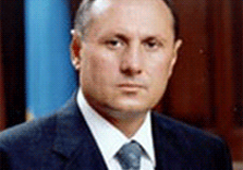 Александр Ефремов