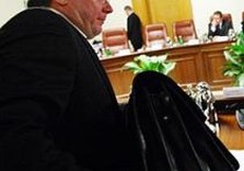 луценко с портфелем