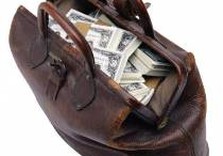 доллары в сумке