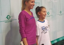 Алена Бондаренко с девочкой