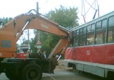 авария трамвай экскаватор