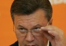 янукович в очках