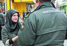 девушка в хиджабе милиционер москва