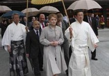 тимошенко в японии