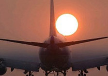 самолет посадка вечер солнце