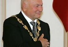 лужков