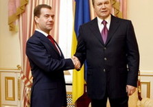 янукович медведев