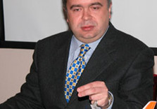 павел науменко