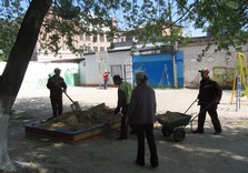 В Харькове благоустраивают дворы