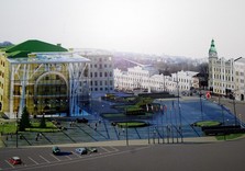 площадь конституции