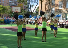 школьный стадион