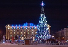 Харьковчане пришли к новогодней красавице