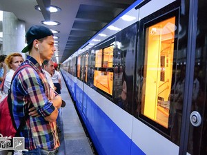 поезд метро
