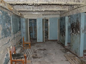 Бомбоубежище в запущенном состоянии.