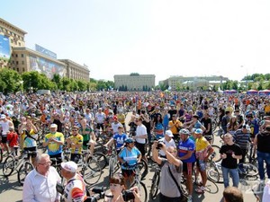 В Харькове много велосипедистов