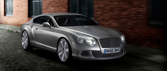 Дебют новых моделей Continental GT и GTC V8 состоится на Североамериканском международном автосалоне в Детройте в январе 2012 года.