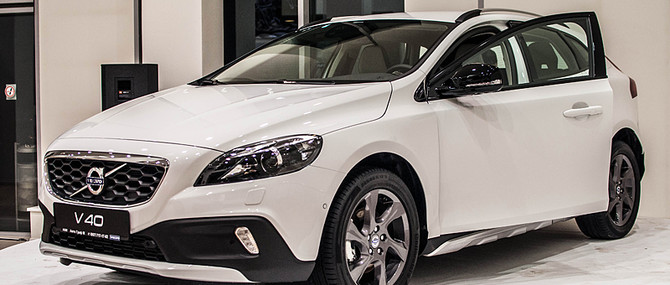 V40 Cross Country - функциональный и стильный кроссовер