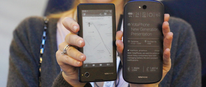 YotaPhone 2