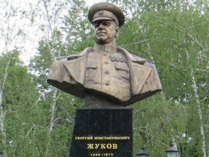 Памятник маршалу Жукову в Харькове