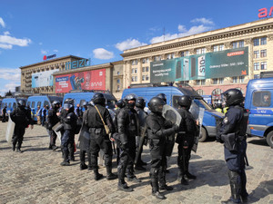 Некие активисты на улице Рымарской напали на полицейских
